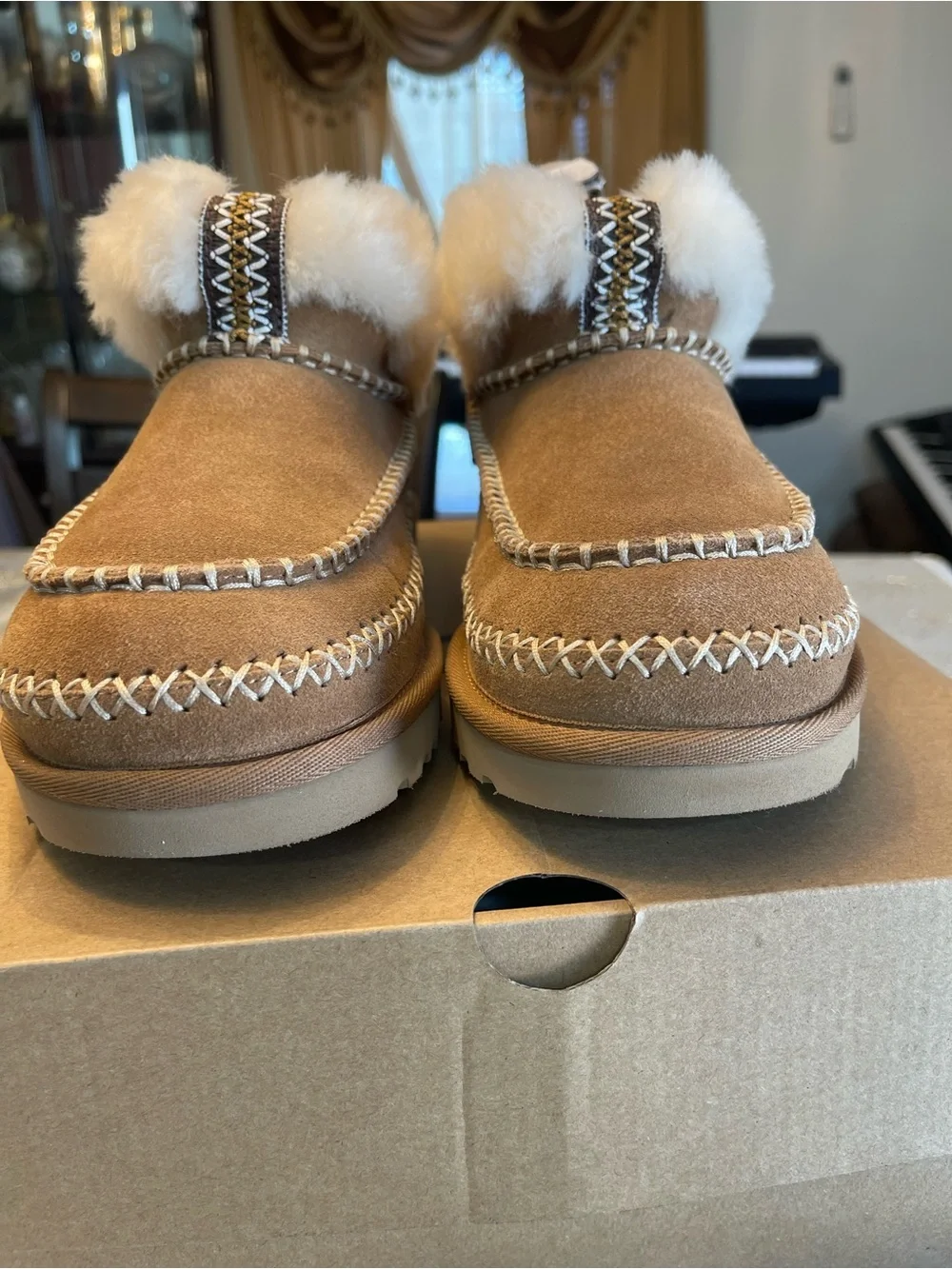 NWB Ugg women’s classic ultra mini alpine boots color chestnut size 8
